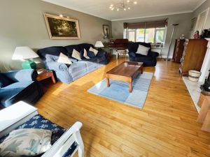 Living room- click for photo gallery